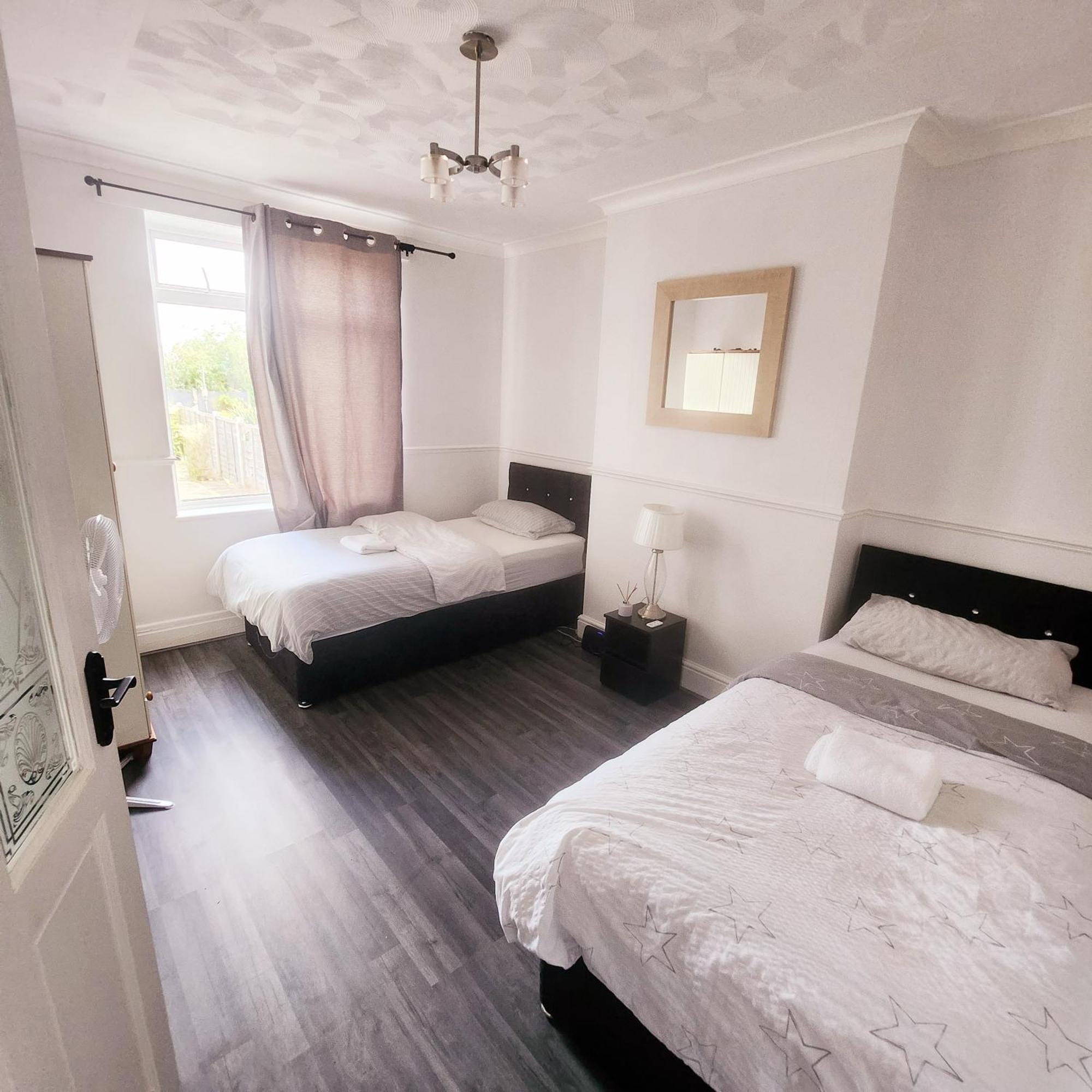 The Comfy Resort, Free Private Parking & Wifi, 9 Beds Colchester Exterior foto